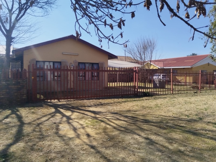 8 Bedroom Property for Sale in Die Bult North West